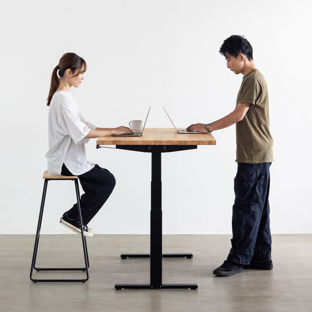 THE TABLE / ラバーウッド ナチュラル × スマート電動昇降脚 – KANADEMONO