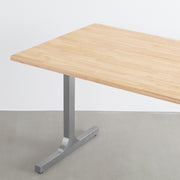 KANADEMONOのラバーウッドナチュラル天板とI型ステンレス脚を組み合わせたシンプルなテーブル（天板と脚）