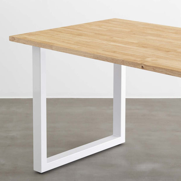 かなでもののラバーウッドとホワイトのスクエア鉄脚を組み合わせたシンプルデザインのテーブル（斜め）