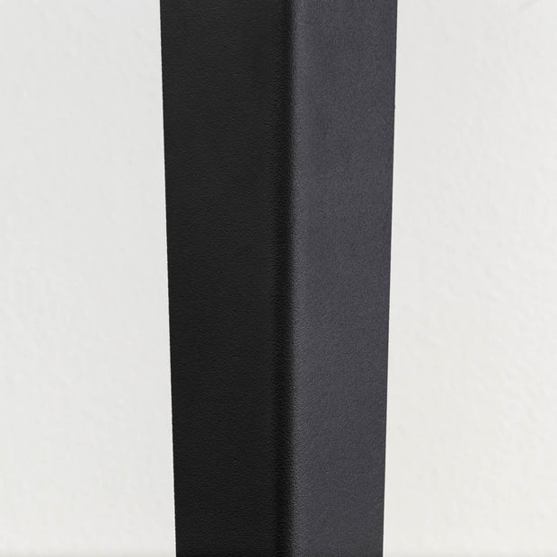 KANADEMONOの配線孔BLOCK＆TRAY付きラバーウッドナチュラル天板とマットブラックのソリッドピン鉄脚を組み合わせたシンプルモダンなテーブル（脚）