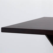 Kanademonoラバーウッド・BlackBrownのスクエア天板とデザイン性の高いXラインの脚を組み合わせたカフェテーブルの天板（厚み）