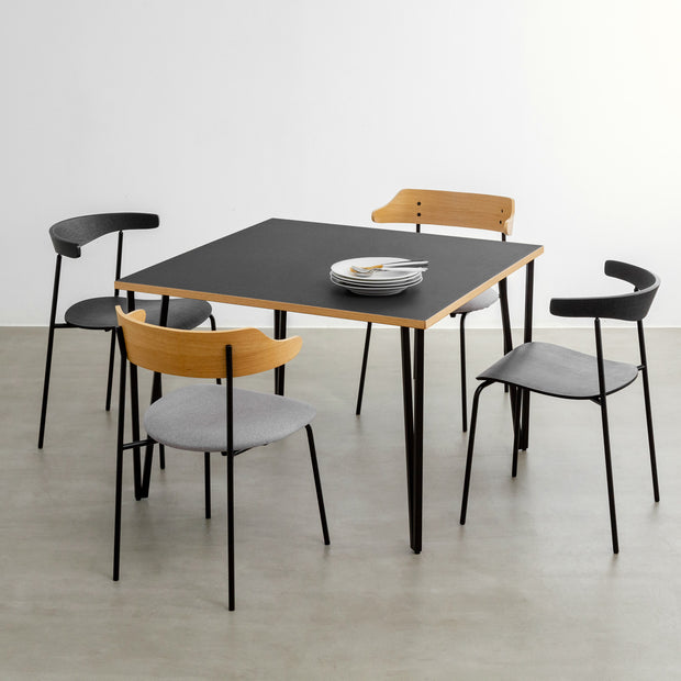 THE CAFE TABLE / リノリウム Black Steel トライアングル Straight