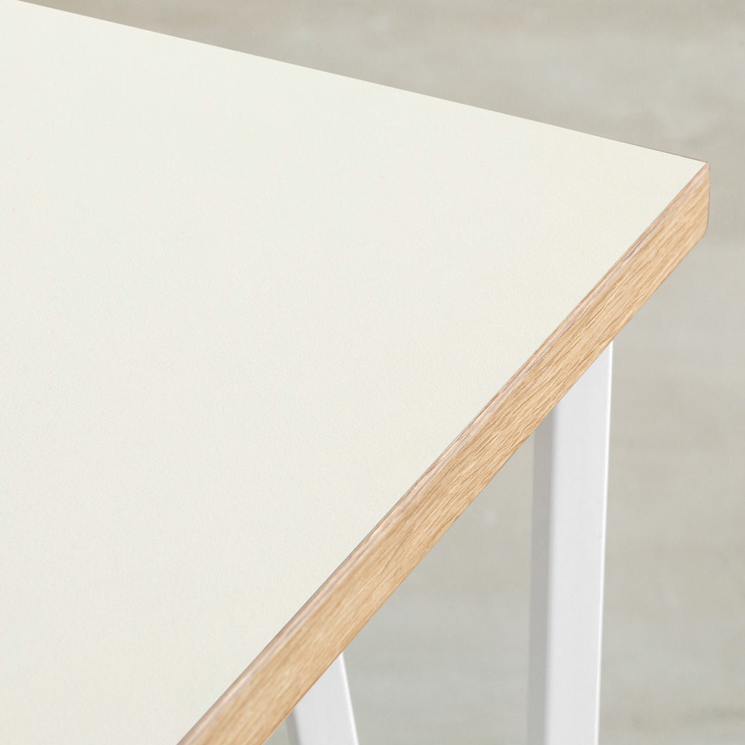 THE CAFE TABLE / リノリウム White Steel トライアングル THE CAFE TABLE / リノリウム White Steel トライアングル