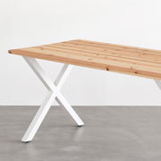 かなでものの杉無垢材とホワイトのXラインの鉄脚を組み合わせたシンプルモダンなテーブル（天板クローズ）