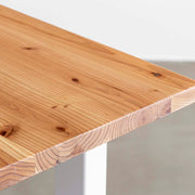 かなでものの杉無垢材とホワイトのスクエア鉄脚を組み合わせたシンプルモダンなテーブル（天板クローズ）