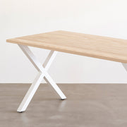 かなでもののホワイトアッシュ材とホワイトのXラインの鉄脚を組み合わせたシンプルモダンなテーブル（斜め）