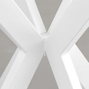KanademonoのホワイトアイアンチューブのXラインが珍しくデザイン性の高いカフェテーブル脚（アイアンチューブの溶接部分・クローズアップ）