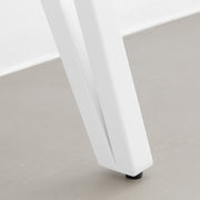 Kanademonoの三角のホワイトアイアンチューブが華やかな印象のカフェテーブル脚3本セット（下部）
