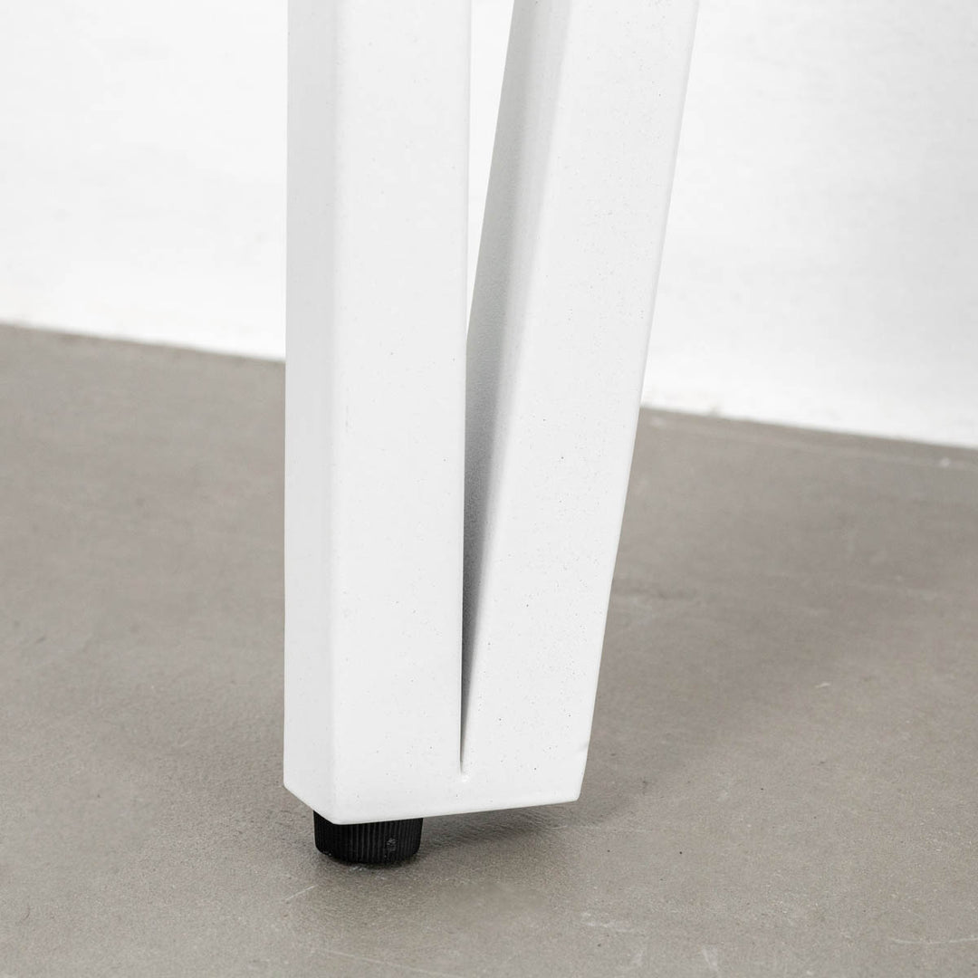 THE LEGS / トライアングル Straight × White Steel / 4本セット