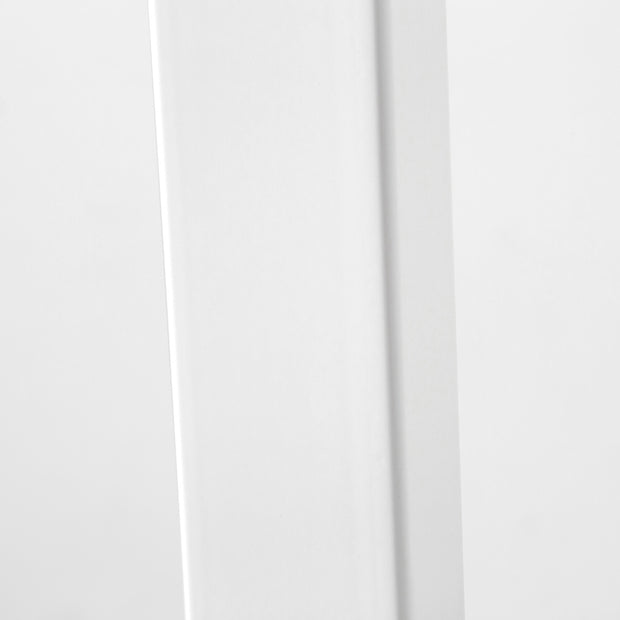KANADEMONOのホワイトオーク天板にホワイトのトラぺゾイド型鉄脚を組み合わせたテーブル（脚2）