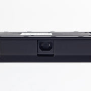 KANADEMONOのスマート電動昇降脚ブラックの単品画像（電源コード差し込み口）