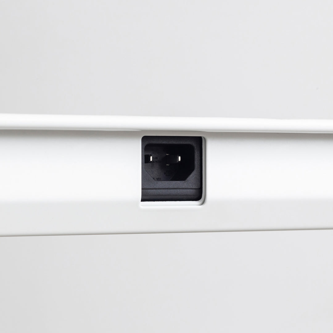 THE TABLE / 無垢 杉 × スマート電動昇降脚 – KANADEMONO