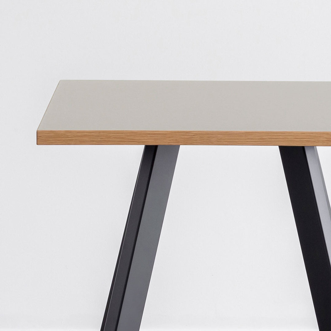 THE CAFE TABLE / リノリウム Black Steel 4pin × スクエア 60