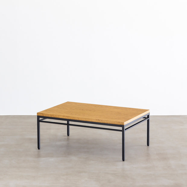 オーク天然木＋ブラックアイアンのシンプルなデザインが洗練された印象のセンターテーブル・Mサイズ