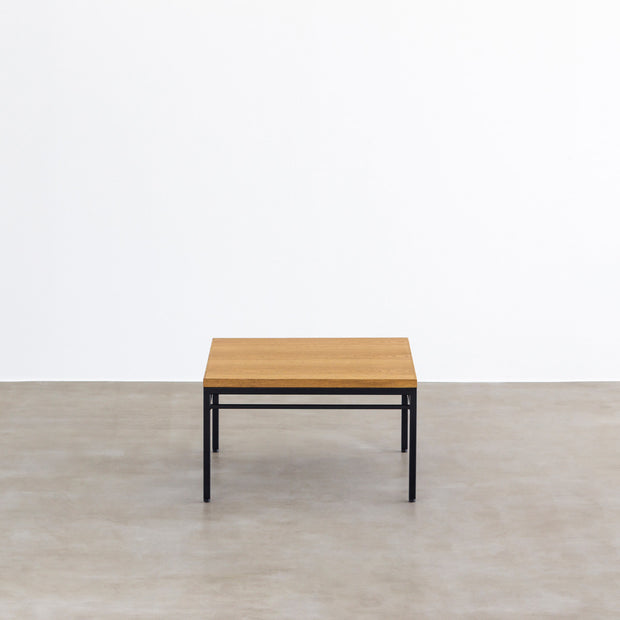 オーク天然木＋ブラックアイアンのシンプルなデザインが洗練された印象のセンターテーブル・Sサイズ（側面）