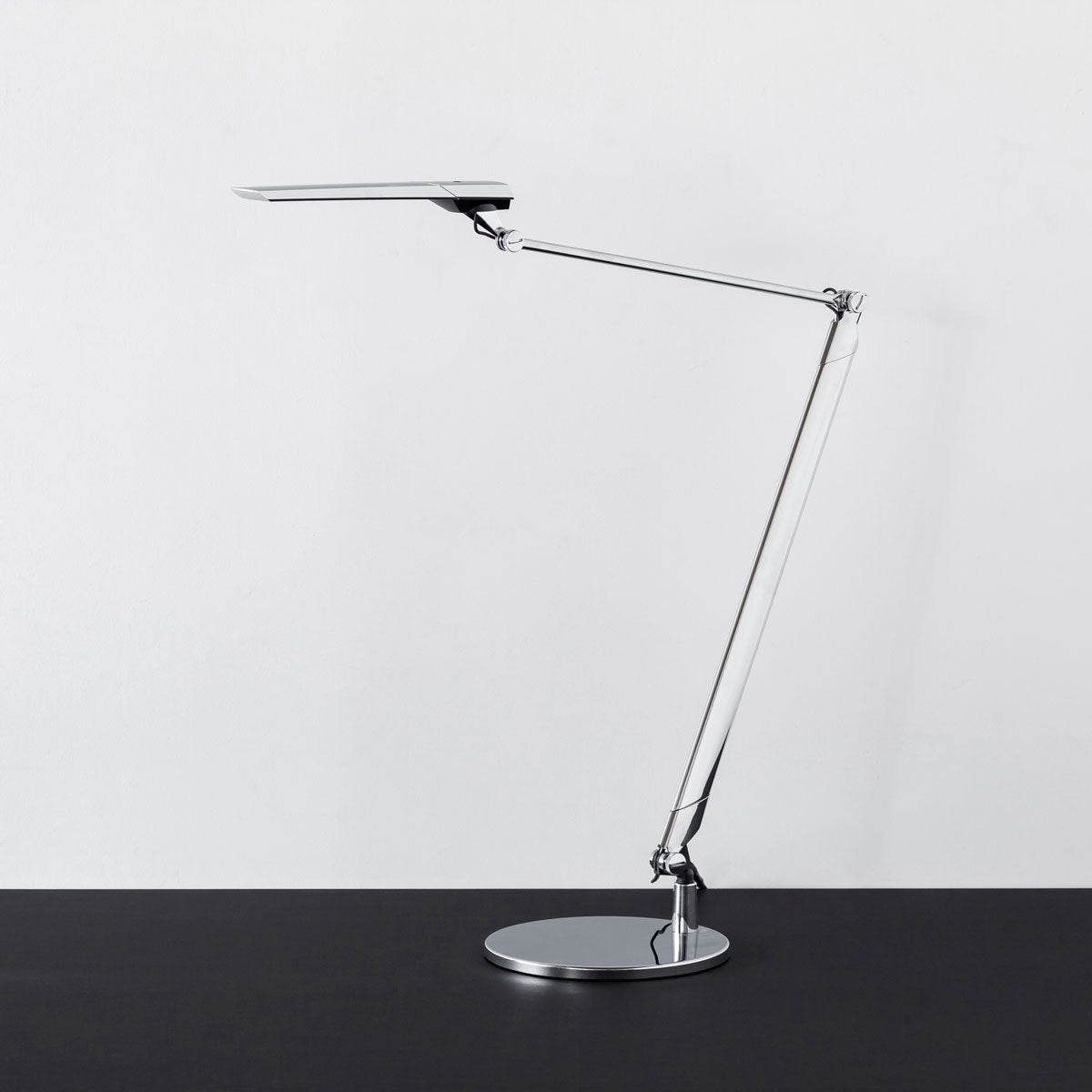 Slim - Stylish Touchless Metallic Desk Lamp（Gold/Chrome）