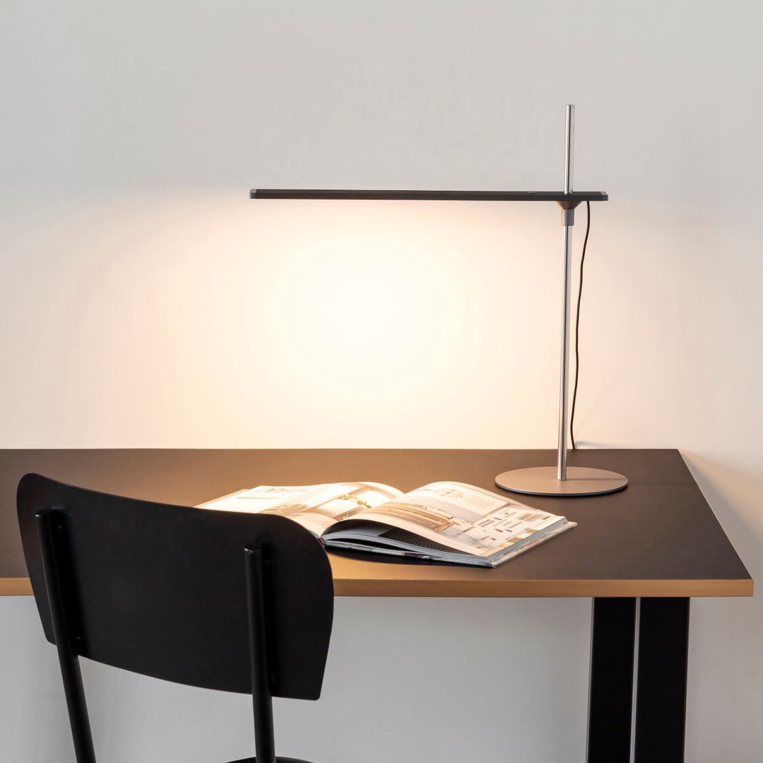 Gray × Plate Slim Desk Lamp – KANADEMONO