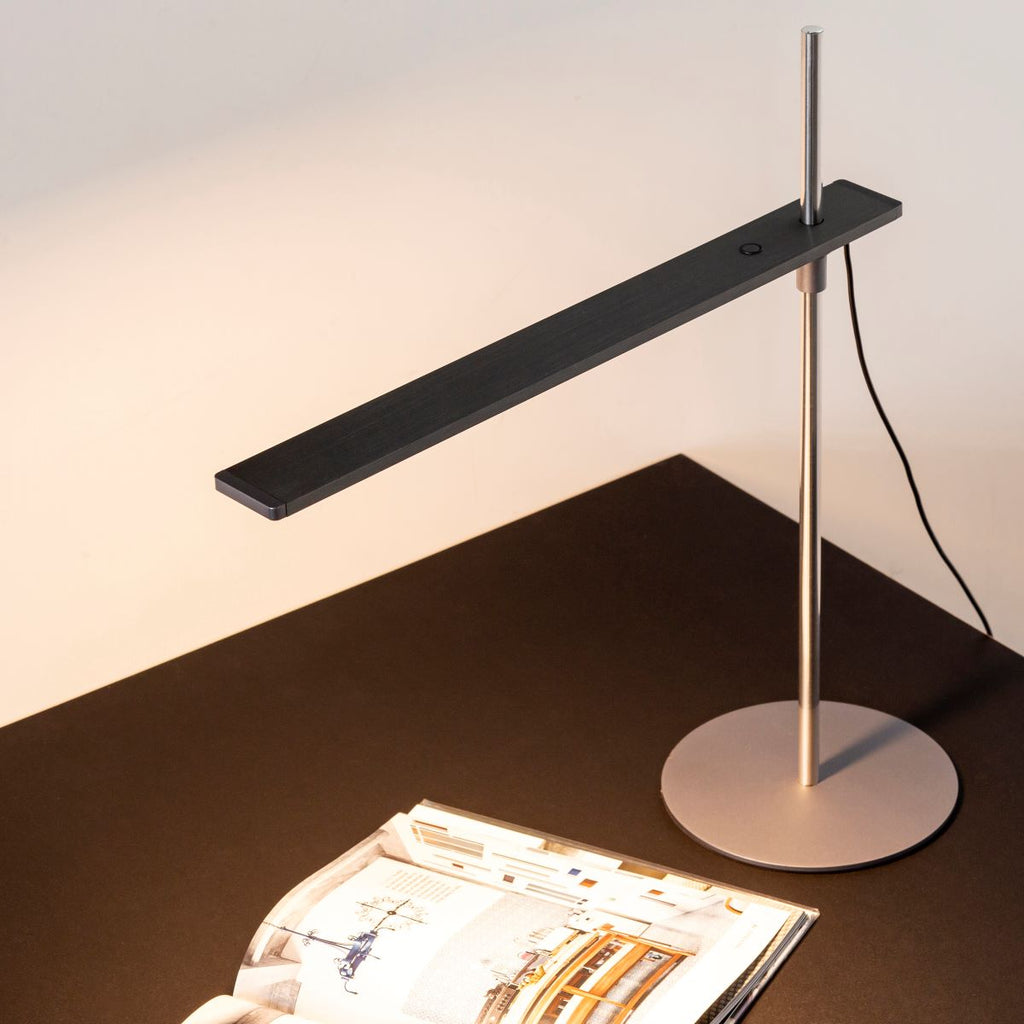 Gray × Plate Slim Desk Lamp – KANADEMONO