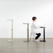 自由に高さを変えられる、シンプルでミニマルな昇降サイドテーブル（ペブルグレー・リードグリーン・ブラック）の使用例4