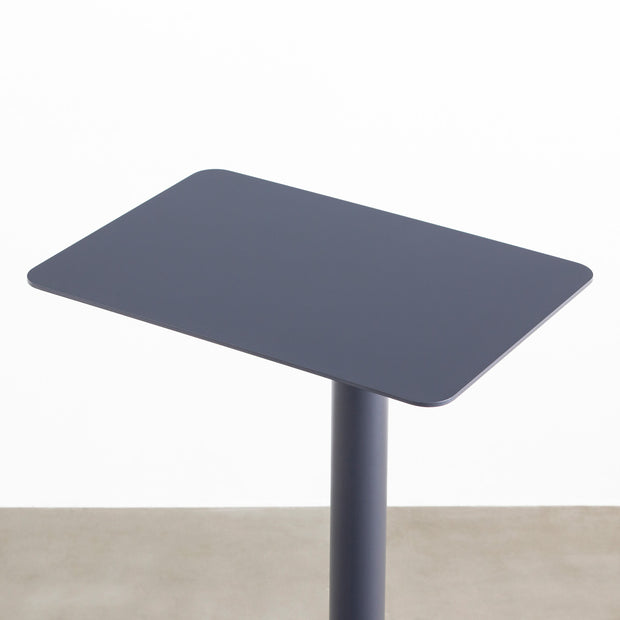自由に高さを変えられる、シンプルでミニマルなグラファイトブレー昇降サイドテーブル（天板）