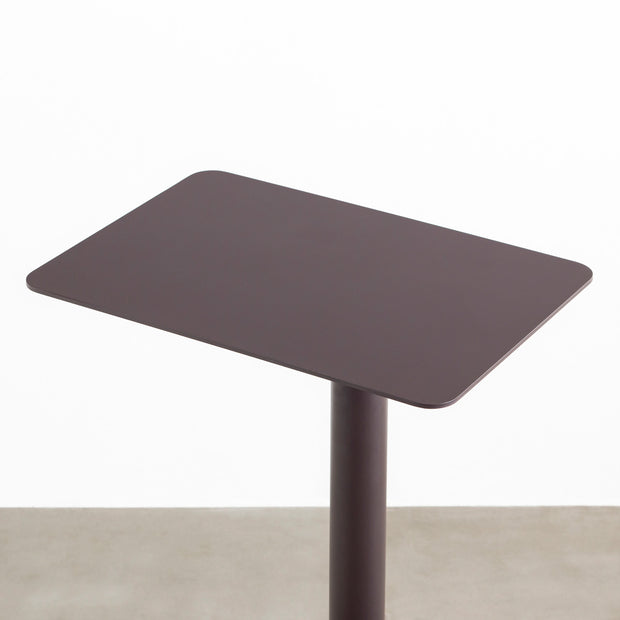自由に高さを変えられる、シンプルでミニマルなグレーブラウン昇降サイドテーブル（天板）