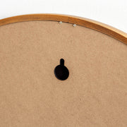 ブラウンのパイン材を使用した シンプルなデザインのミラー(裏面・Lサイズ）・クローズアップ