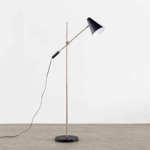 Simple - Stylish Black Floor Lamp – KANADEMONO