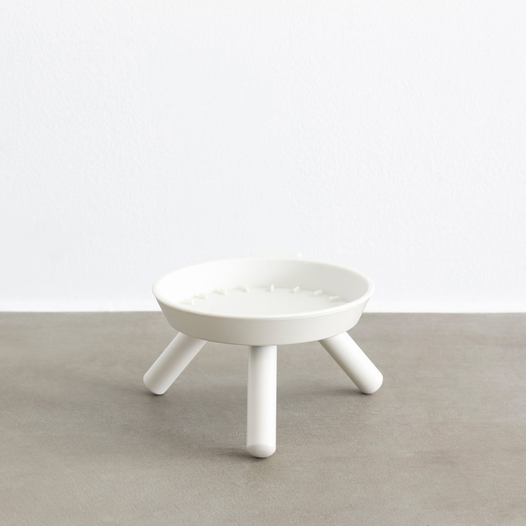 Simple_Tripod_CeramicFoodBowl_