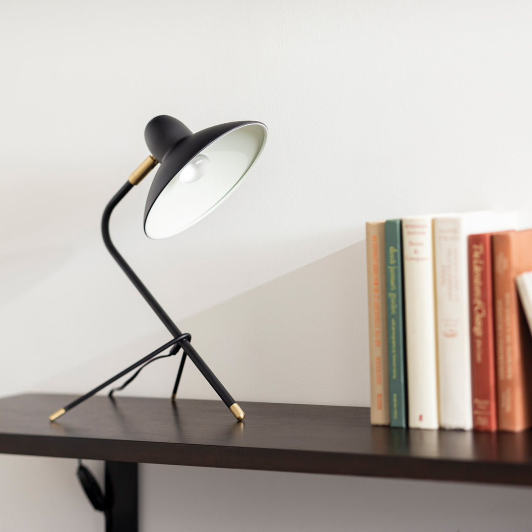 Elegant - Brass Modern Table Lamp – KANADEMONO