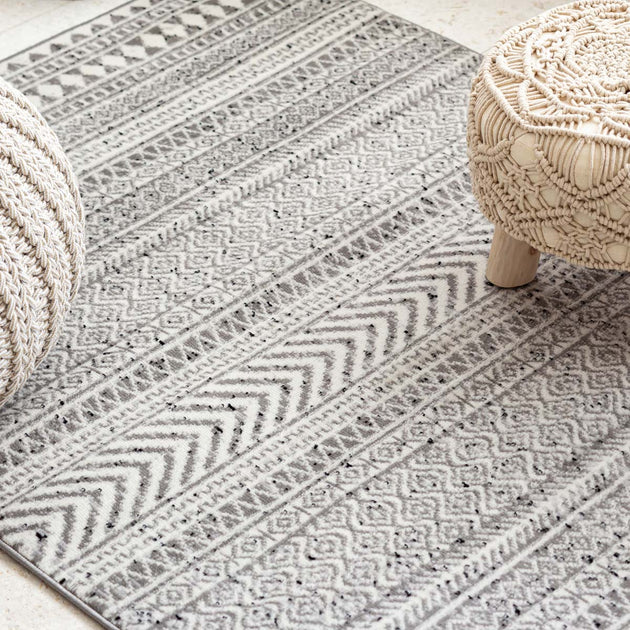 Contemporary Tribal Border Rug 124×180 – KANADEMONO