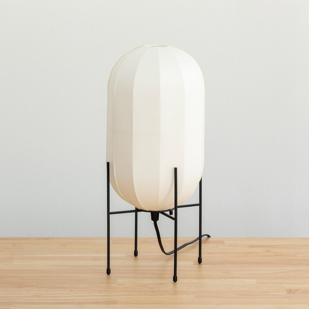 diclasse_Tablelamp_02_1080x.