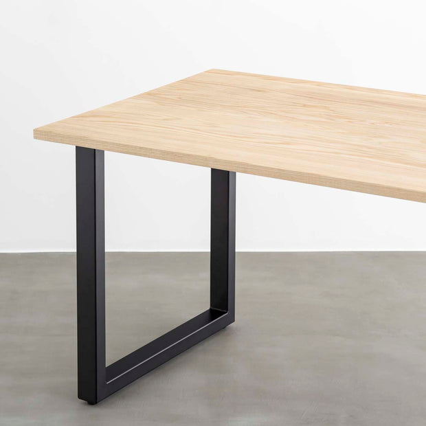 かなでもののホワイトアッシュ材とマットブラックのスクエア鉄脚を組み合わせたシンプルモダンなテーブル3